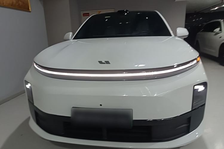 Li Auto L6 2024 — 2