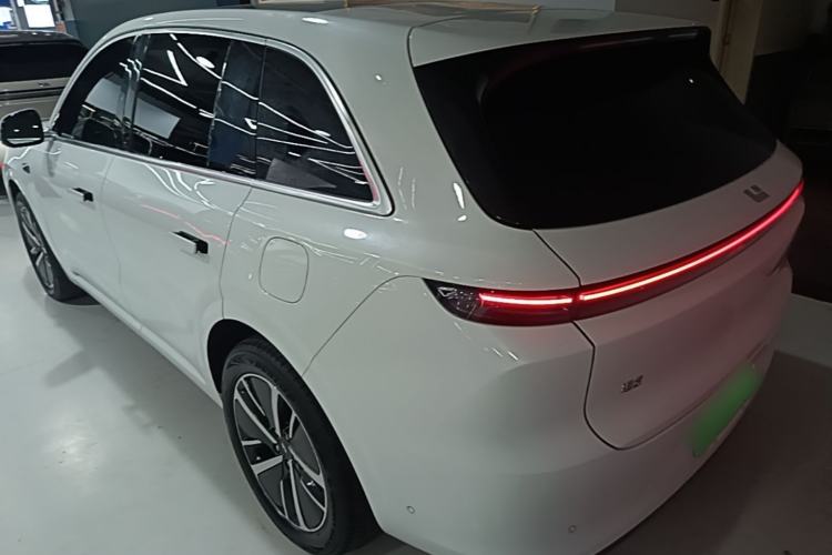 Li Auto L6 2024 — 4