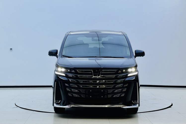 Toyota Vellfire 2024 — фото 3