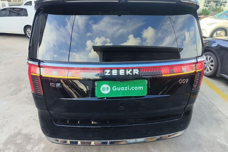 Zeekr 009 2024 — 5