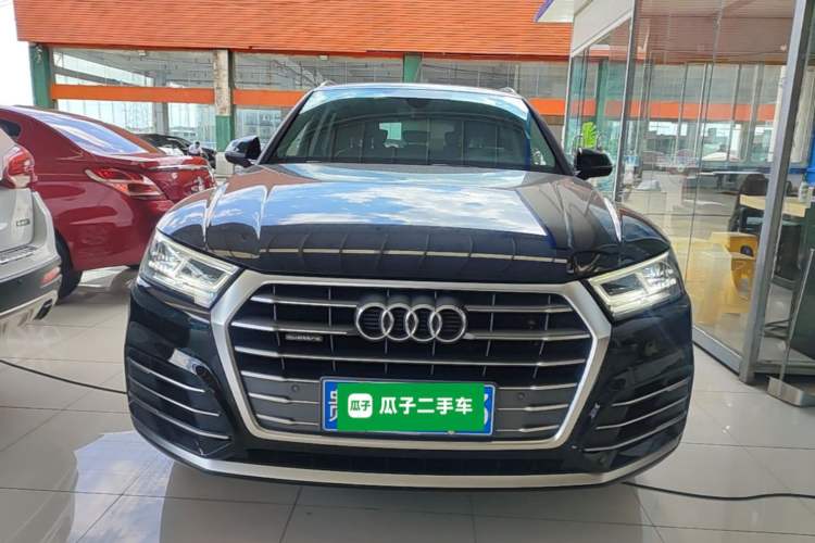 Audi Q5L 2020 — фото 2