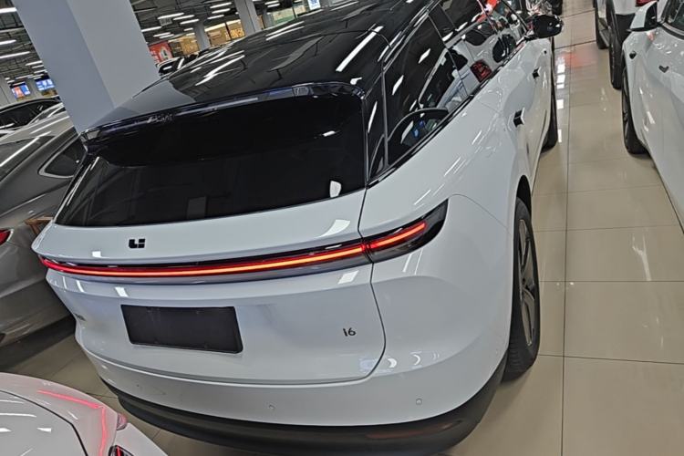 Li Auto i6 2025 — 5