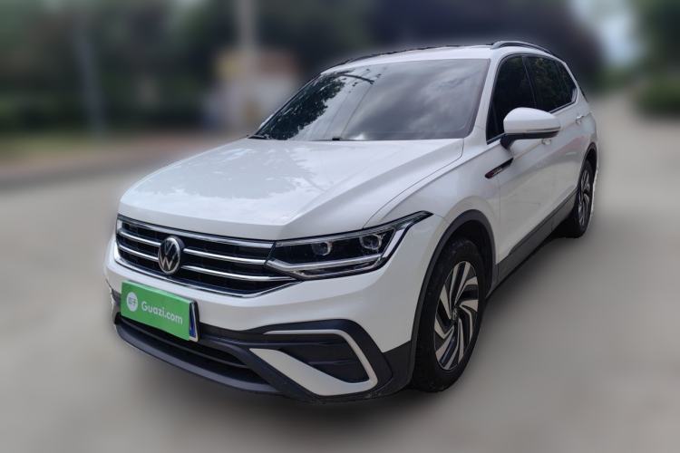 Volkswagen tiguan l 2022 — фото 1