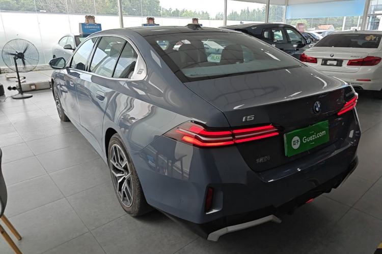 BMW i5 2024 — фото 4