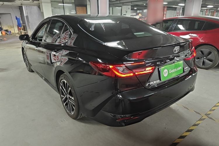 Toyota Camry 2024 — 4