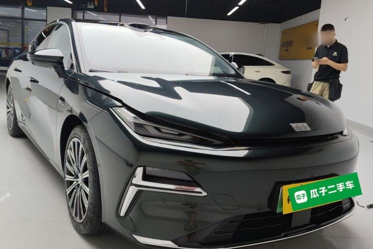 Geely Galaxy 8 2025 — 3