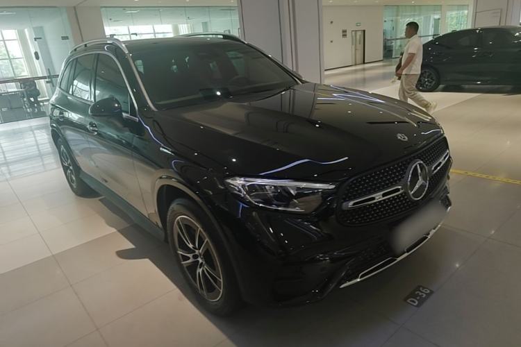 Mercedes-Benz GLC 260 L 2025 — 3