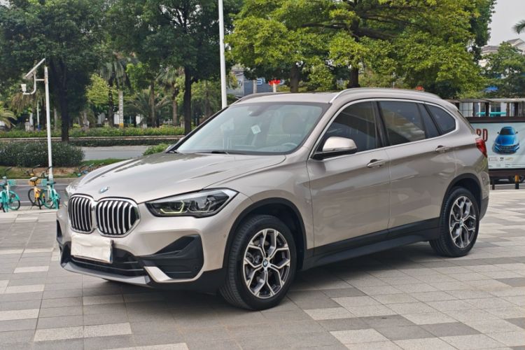 BMW X1 2020 — фото 1