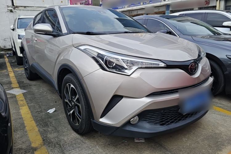 Toyota C-HR 2020 — 3
