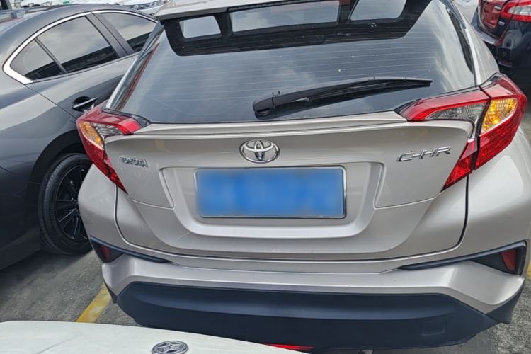 Toyota C-HR 2020 — 5