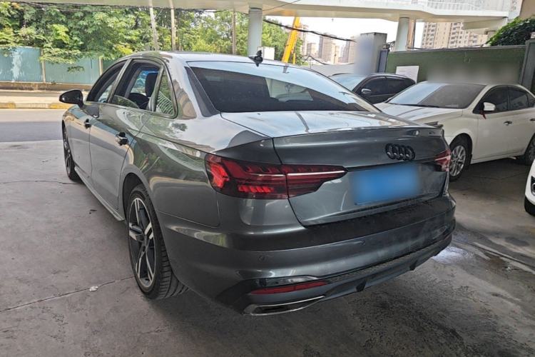 Audi A4 2022 — 4