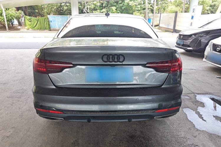 Audi A4 2022 — 5