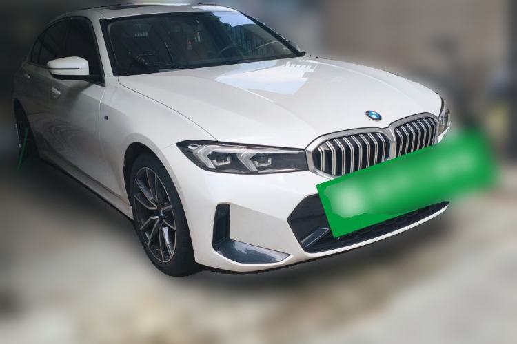 BMW 320Li 2023 — 3