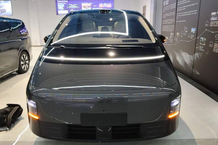 Li Auto MEGA 2025 — 2