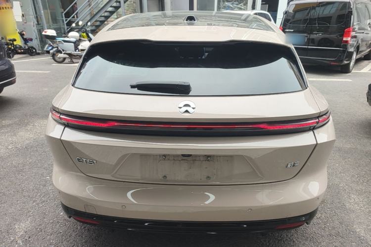 NIO ET5T 2025 — 5