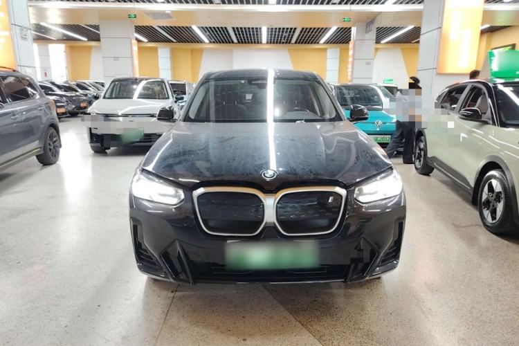 BMW iX3 2023 — 2