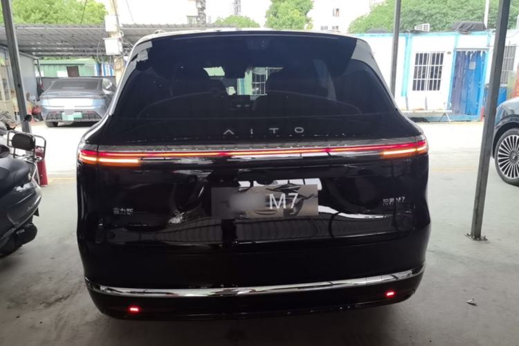 HIMA aito m7 2026 — 5