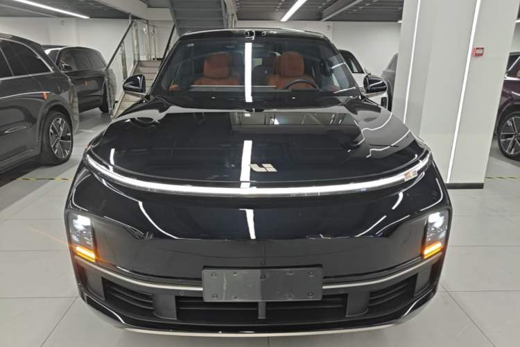 Li Auto L9 2025 — 2