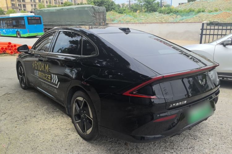 Wuling Xingguang 2025 — 4