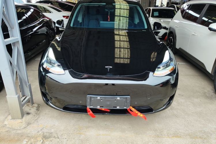 Tesla Model Y 2022 — 2