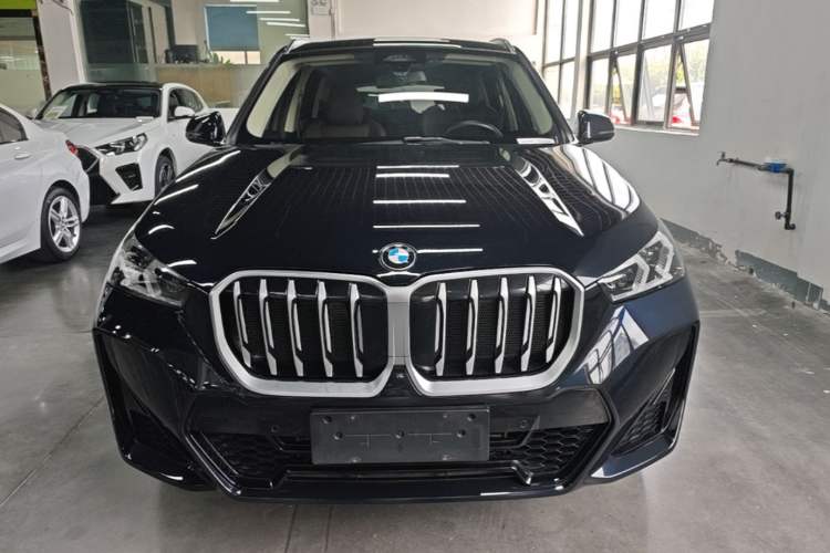 BMW X1 2023 — 2