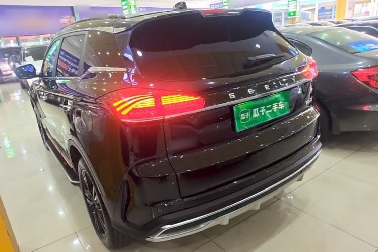Geely Emgrand X7 2022 — фото 4