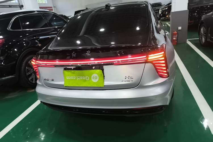 Hongqi H5 PHEV 2025 — фото 5