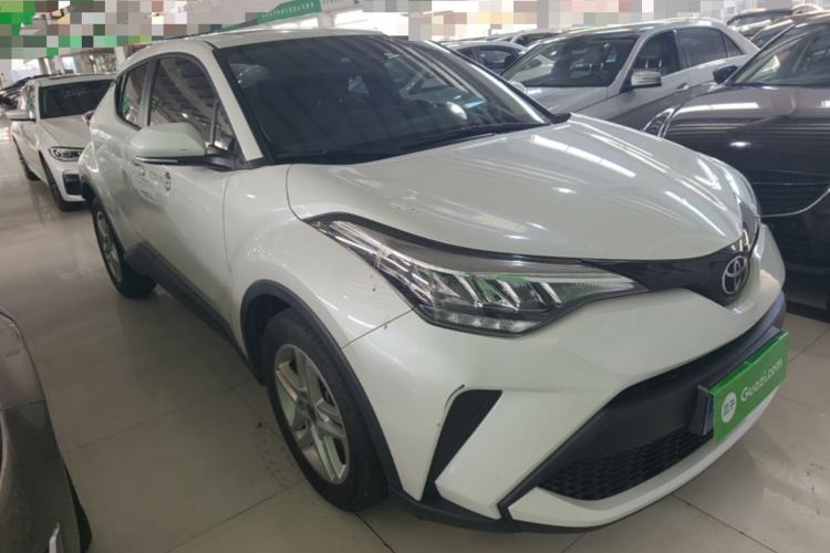 Toyota C-HR 2023 — фото 3