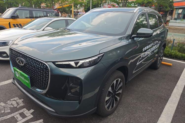 Chery Tiggo 8 Plus 2025 — фото 1