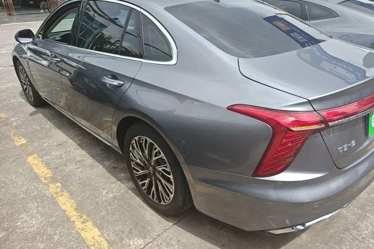 Hongqi H5 2024 — 4