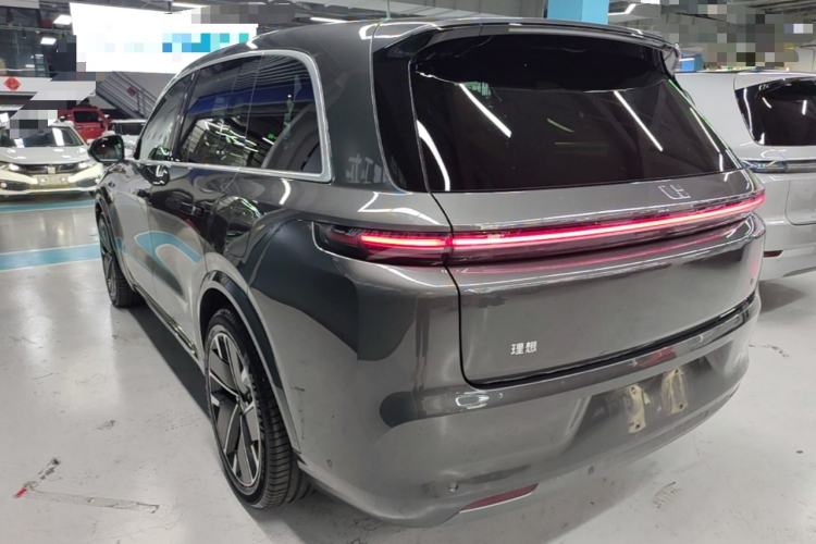 Li Auto L8 2025 — 4