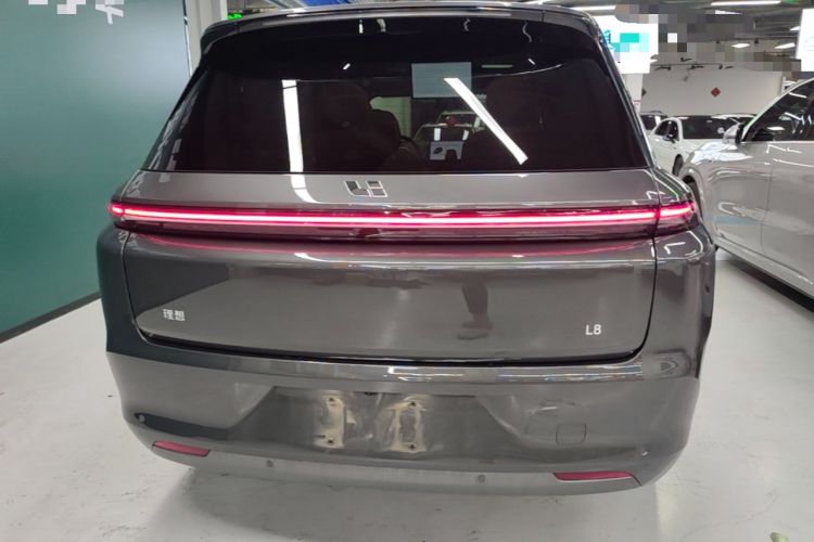 Li Auto L8 2025 — 5