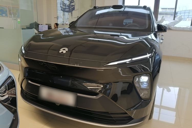 NIO ES8 2024 — 2
