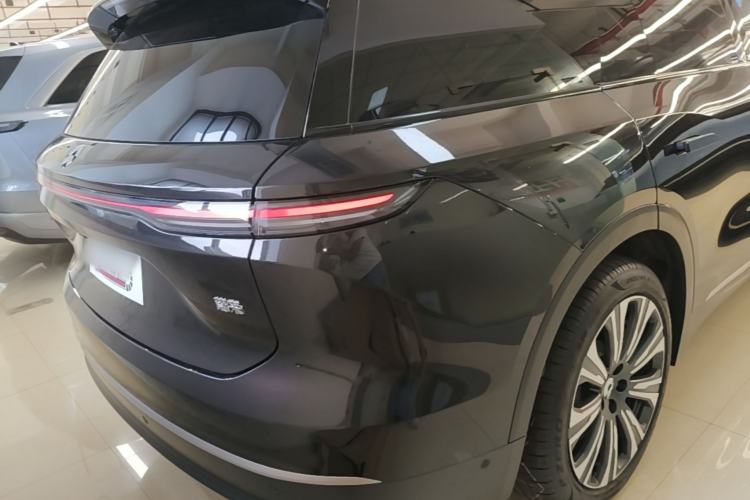 NIO ES8 2024 — 5