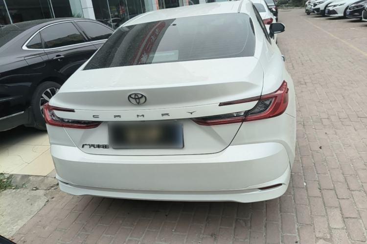 Toyota Camry 2024 — 5