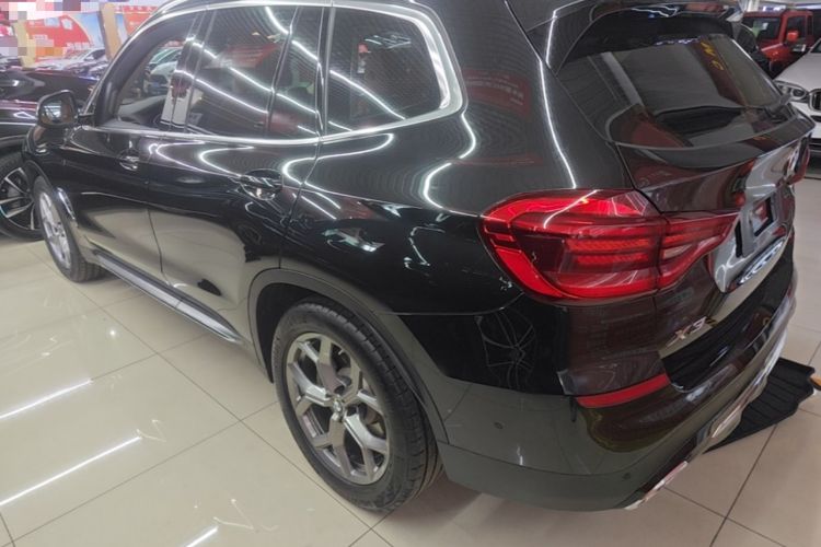 BMW X3 2021 — 4