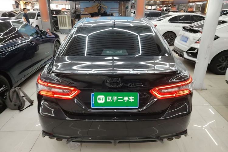 Toyota Camry 2023 — фото 5