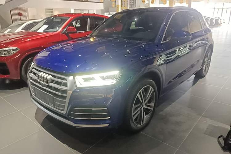 Audi Q5 2020 — фото 1