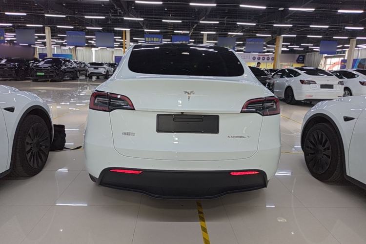 Tesla Model Y 2022 — фото 5