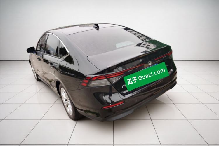 Honda Accord 2024 — 4