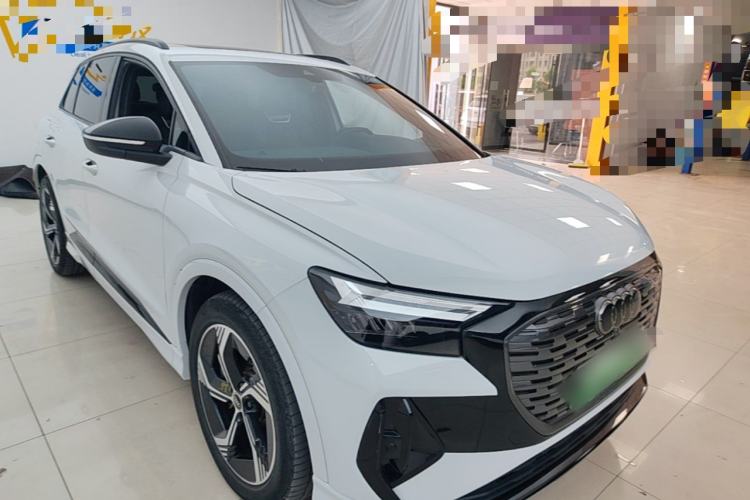 Audi Q4 2024 — 3