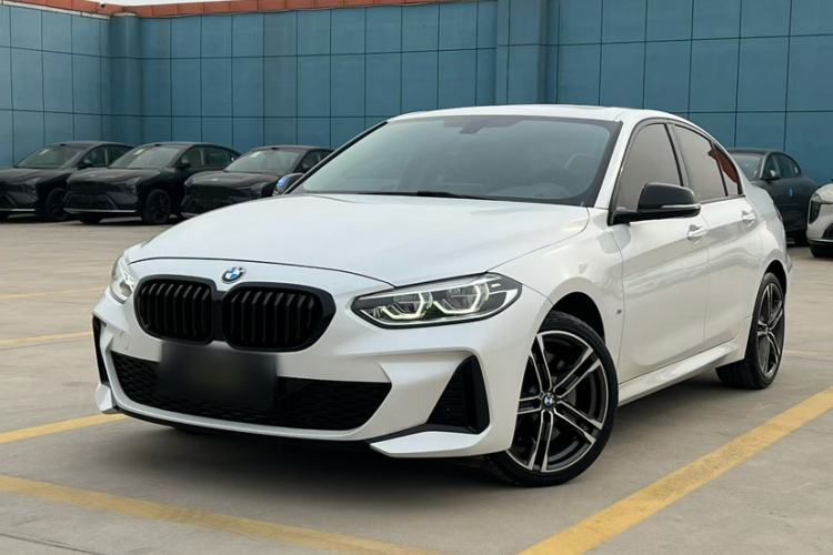 BMW 1 series 2022 — фото 1