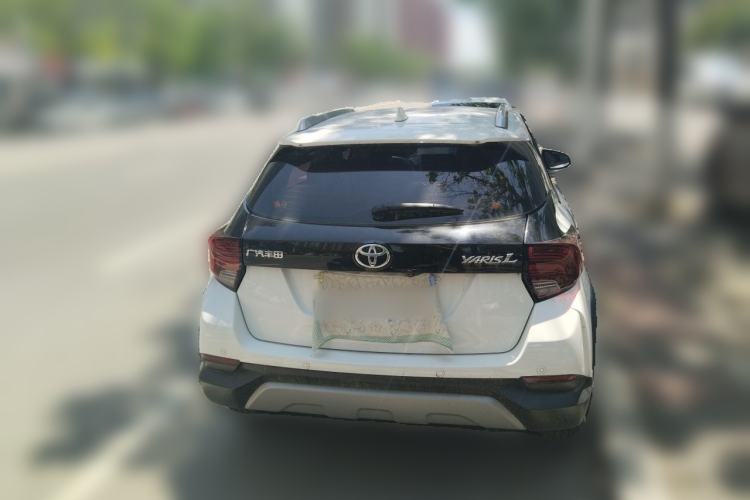 Toyota Yaris 2022 — 5