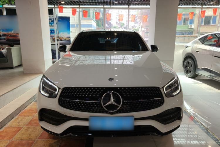 Mercedes-Benz GLC 260 2023 — 2