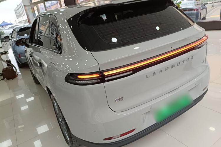 Leapmotor C10 2026 — 4