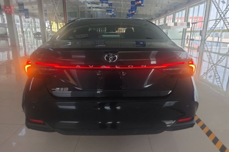 Toyota Avalon 2024 — 5
