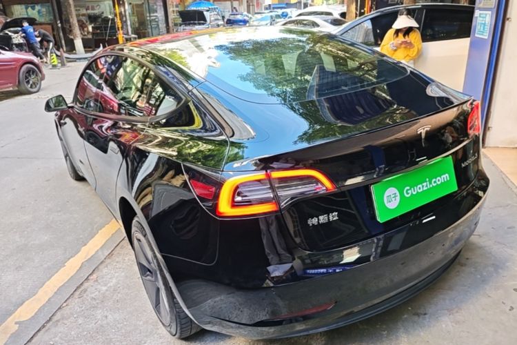 Tesla Model 3 2022 — 4
