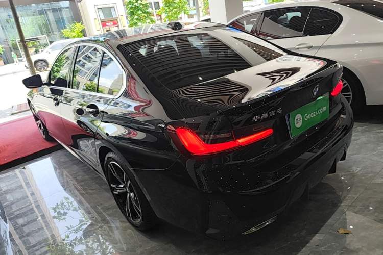 BMW 325i 2024 — 4