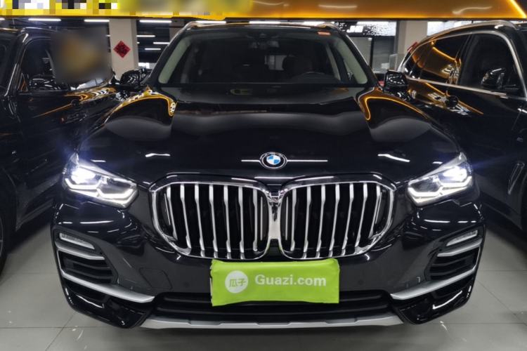 BMW X5 2021 — 2
