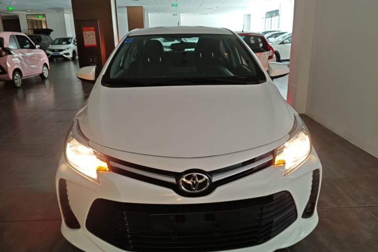 Toyota Yaris 2021 — 2